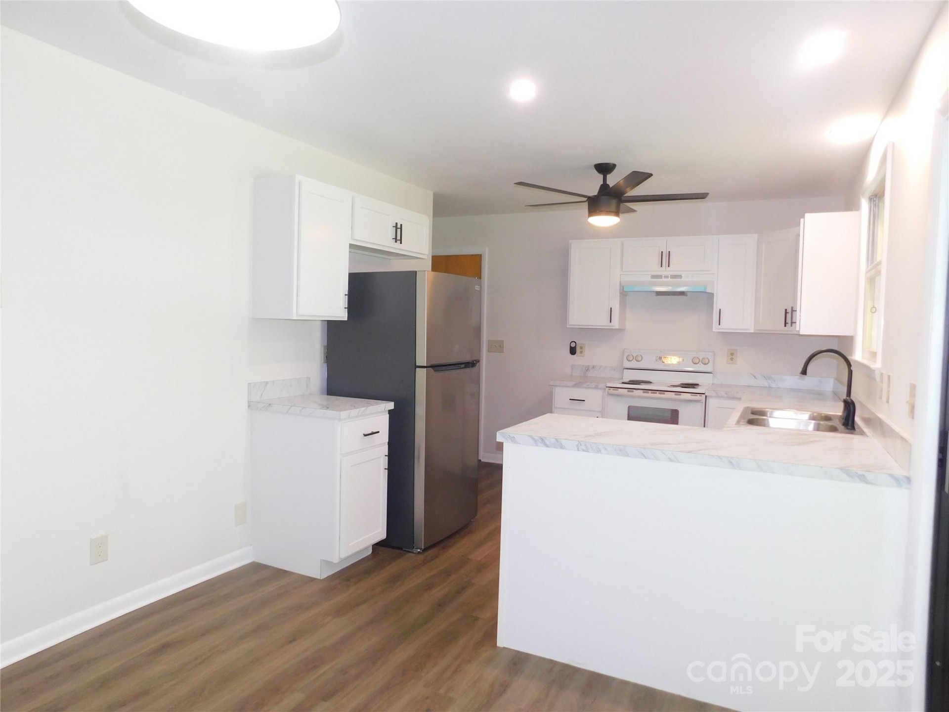 125 Fulton Drive - Photo 8