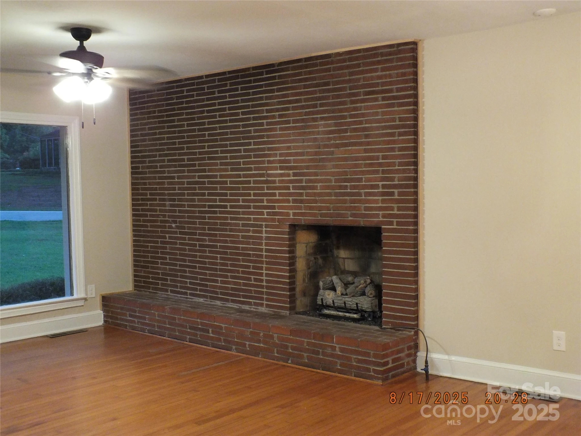 414 Springs Street - Photo 4