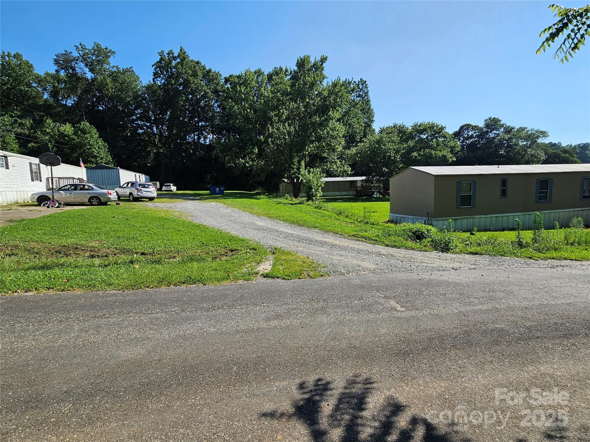 5929 Mourglea Avenue - Photo 2