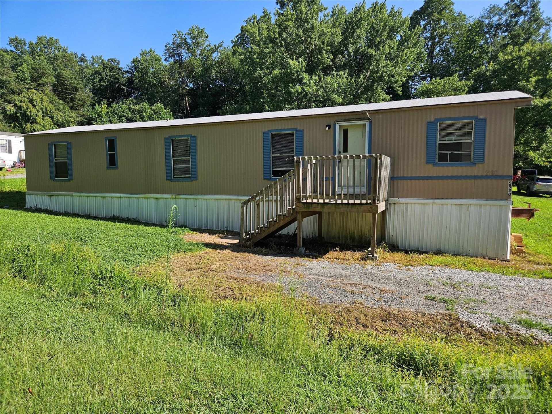 5929 Mourglea Avenue - Photo 4