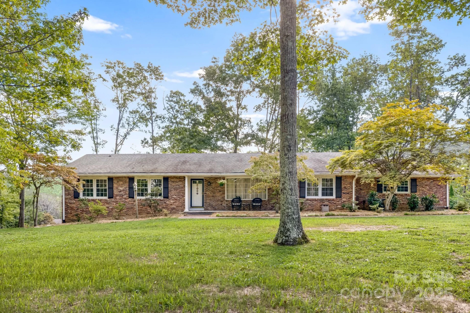 1 Glen Cove Road