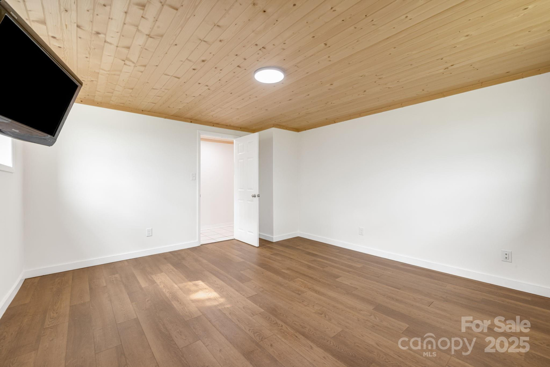 1 Glen Cove Road - Photo 37