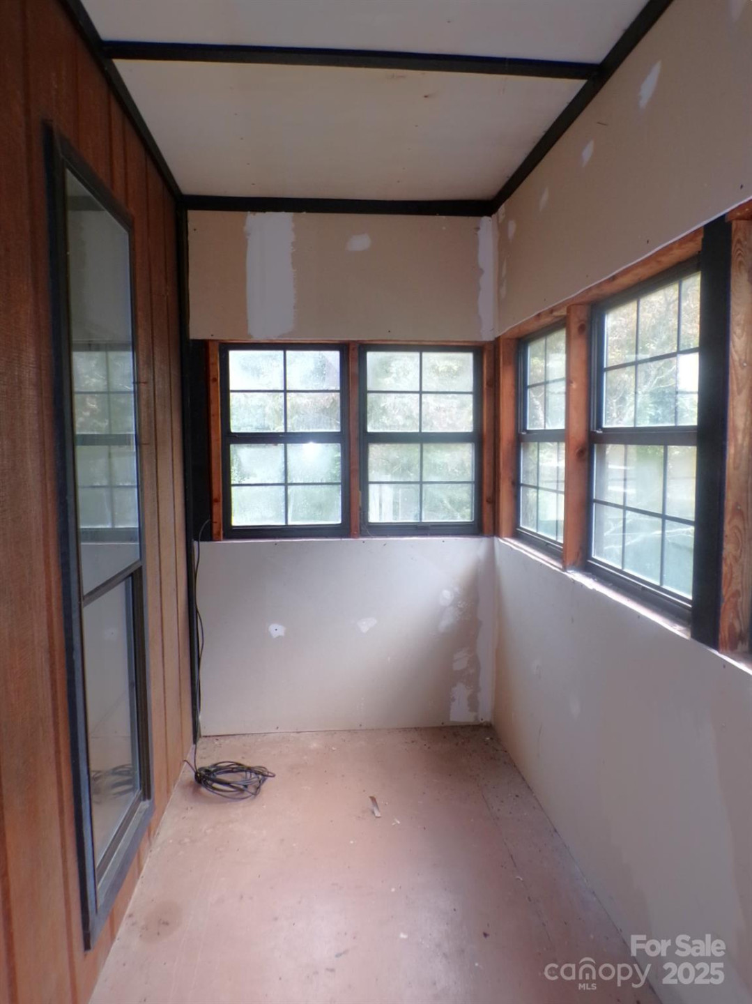 620 Hutch Mountain Road - Photo 16