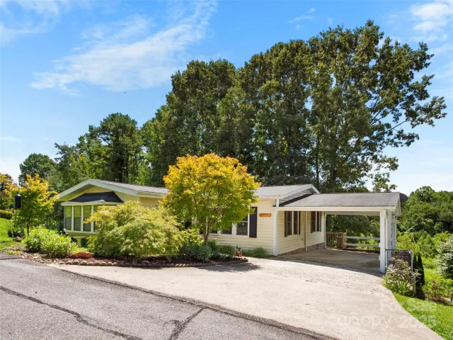 200 Cranbrook Circle