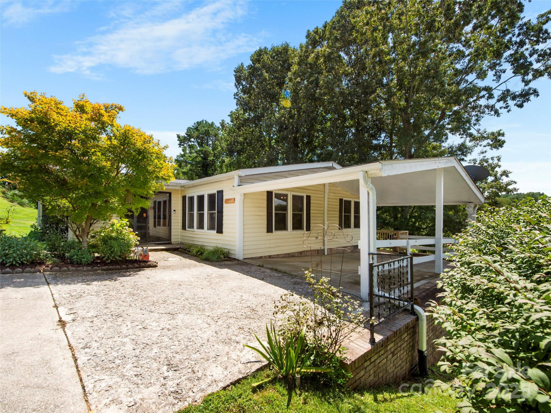 200 Cranbrook Circle - Photo 2