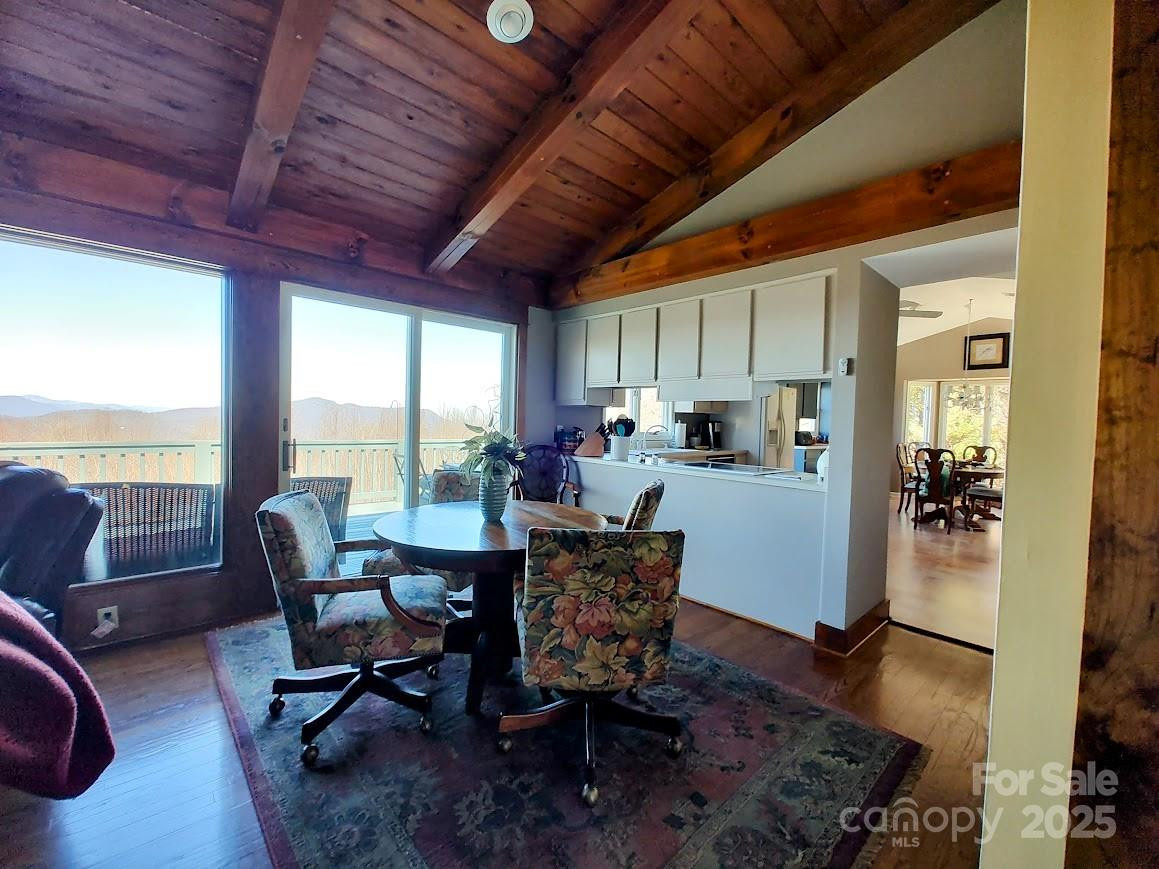 545 Summit Road - Photo 4