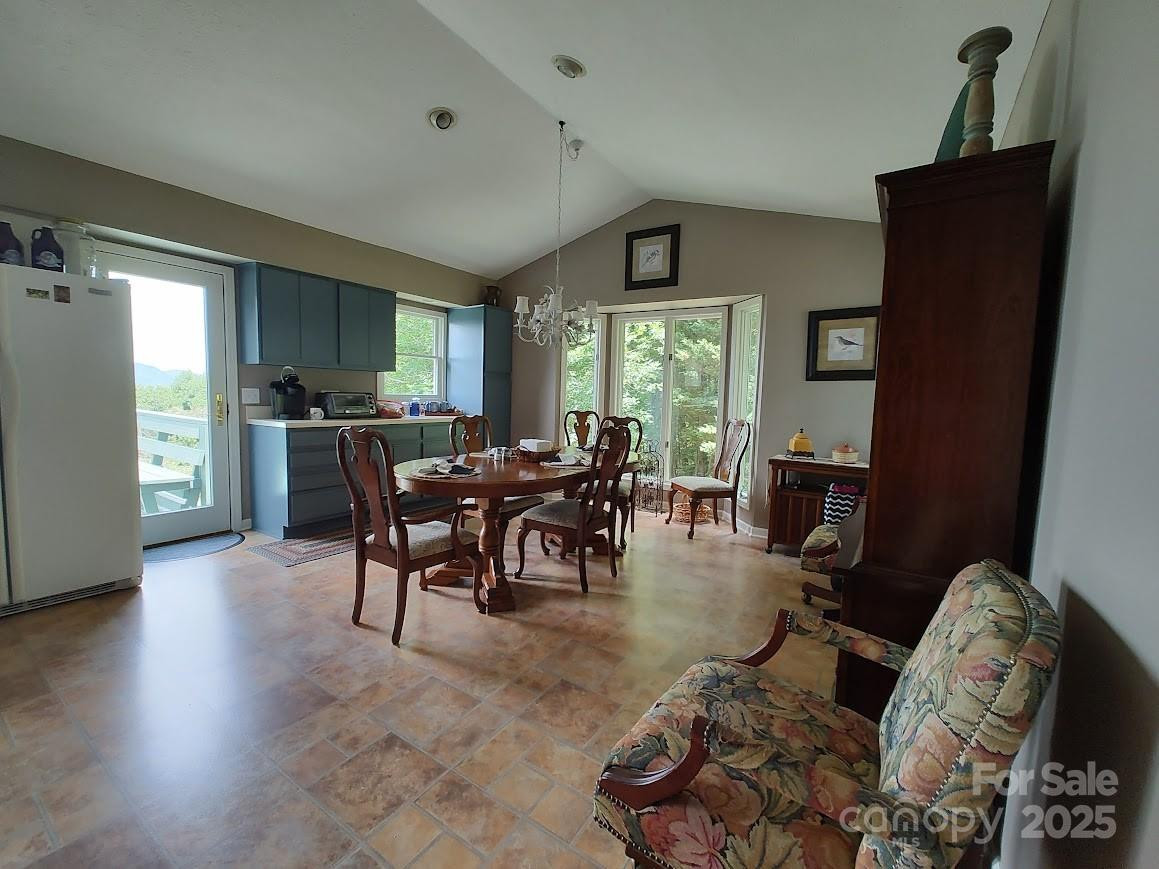 545 Summit Road - Photo 7