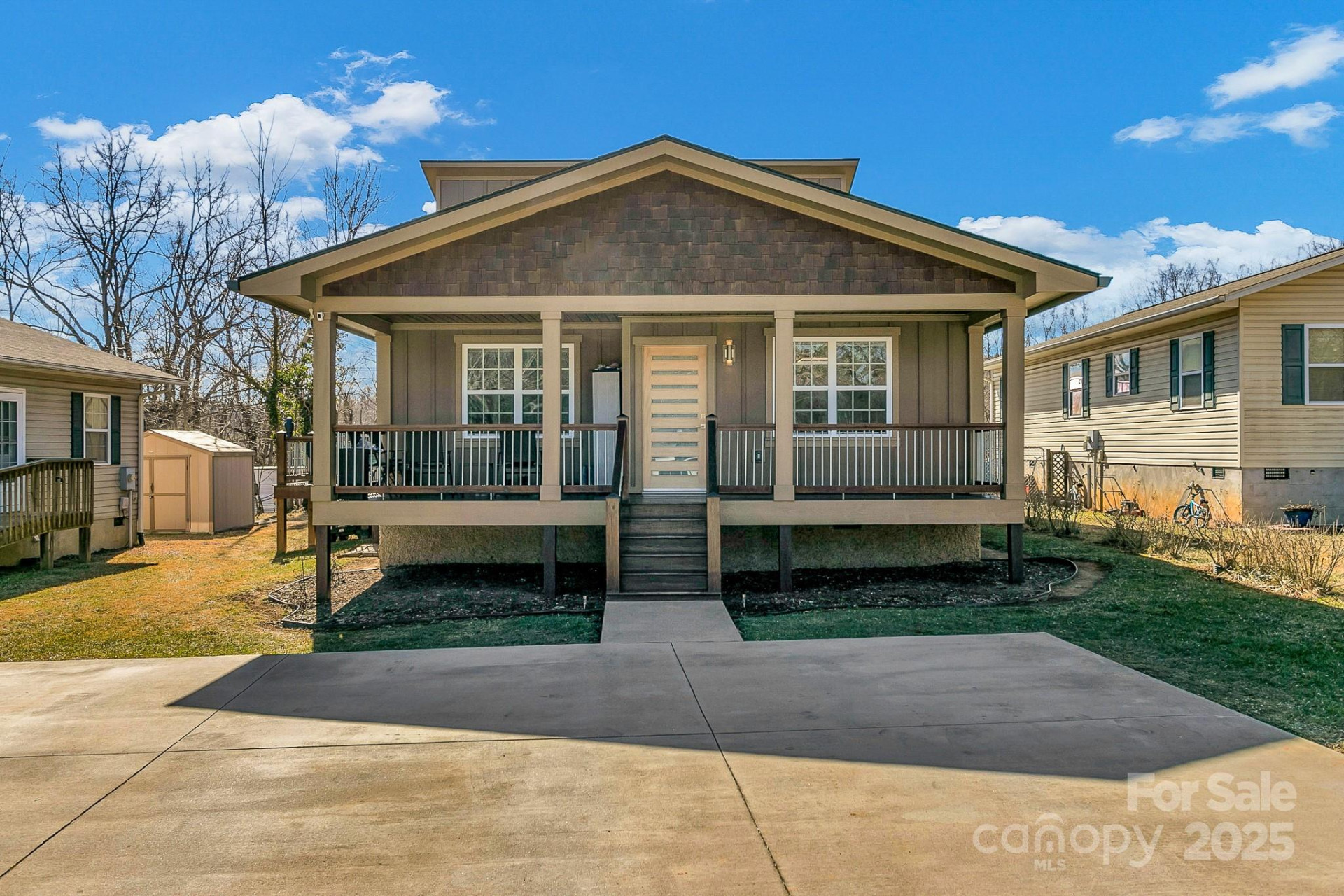 215 Oakview Road - Photo 2