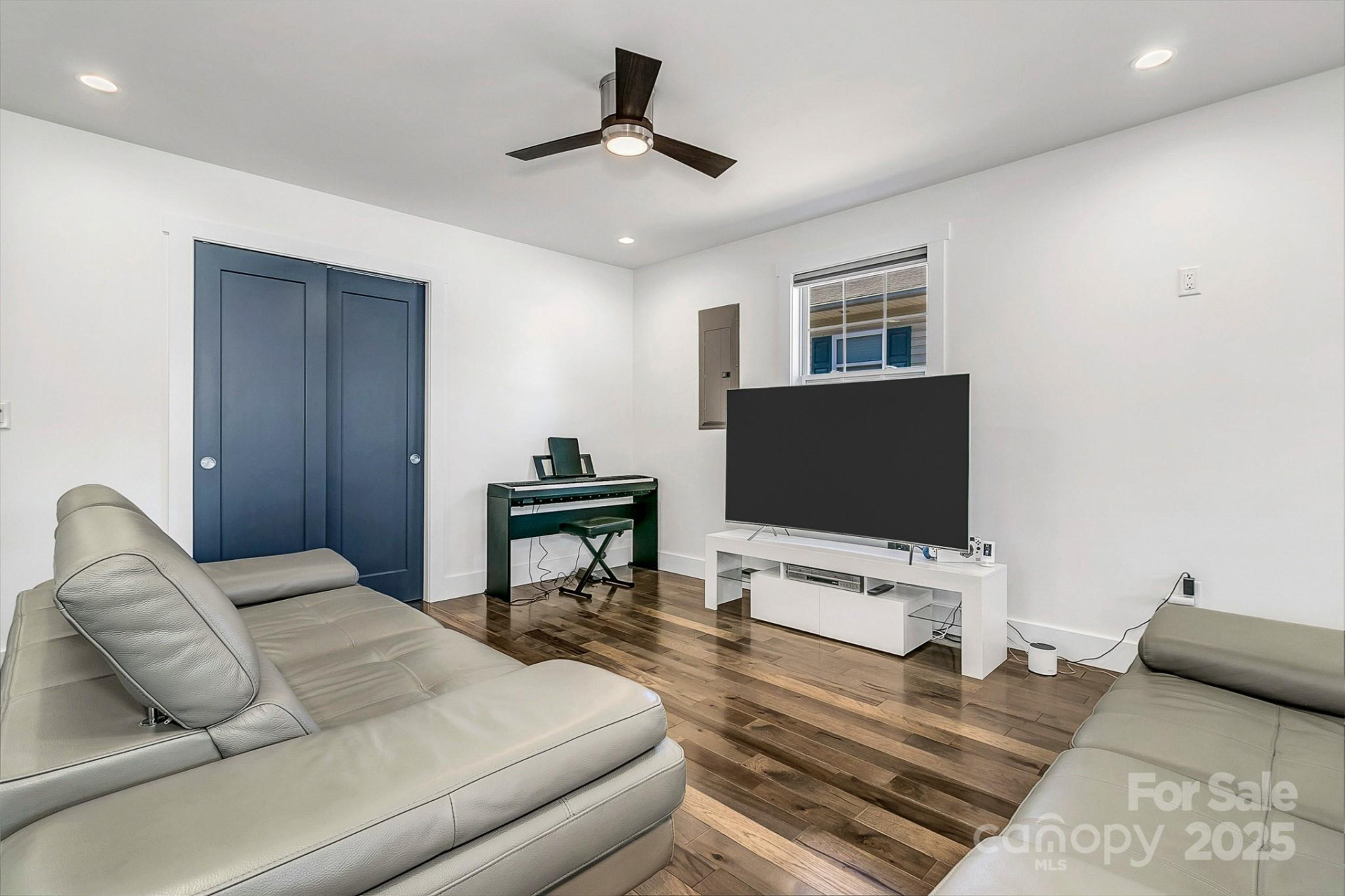 215 Oakview Road - Photo 17