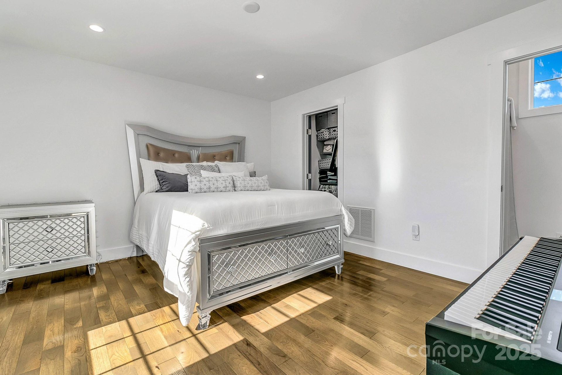 215 Oakview Road - Photo 32