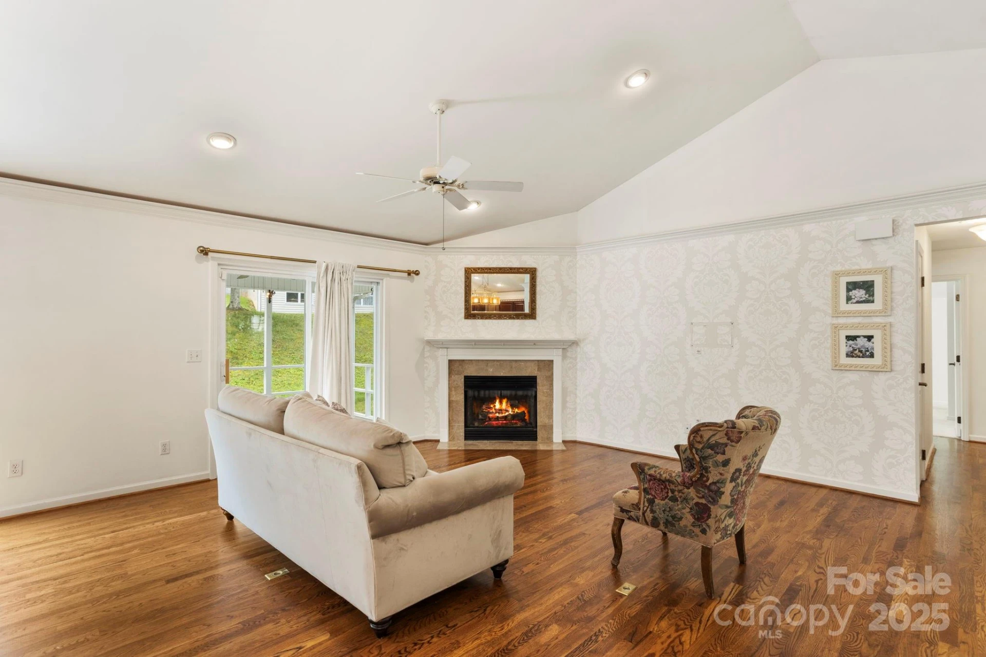 315 Charlestown Drive - Photo 7