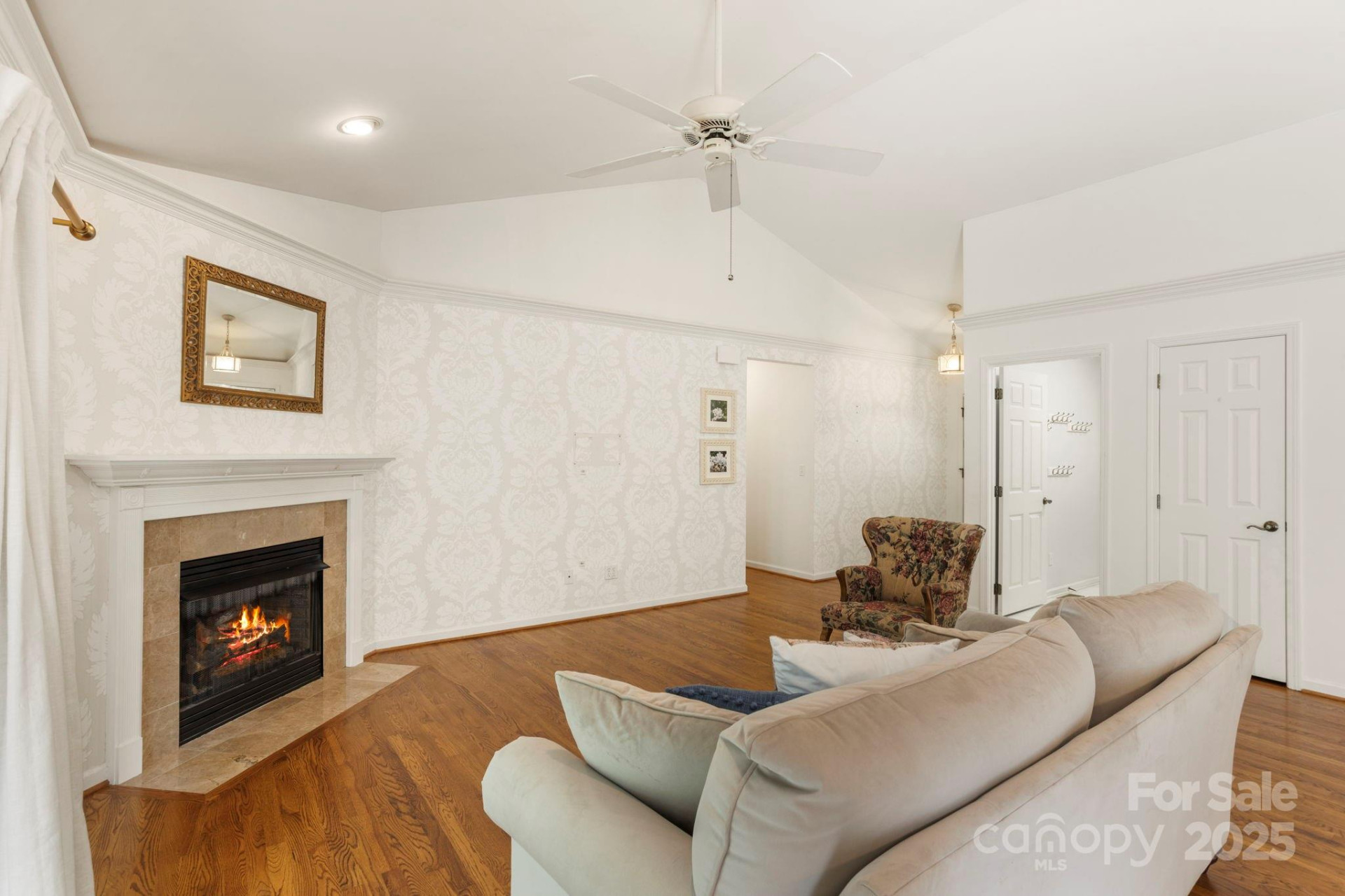 315 Charlestown Drive - Photo 9