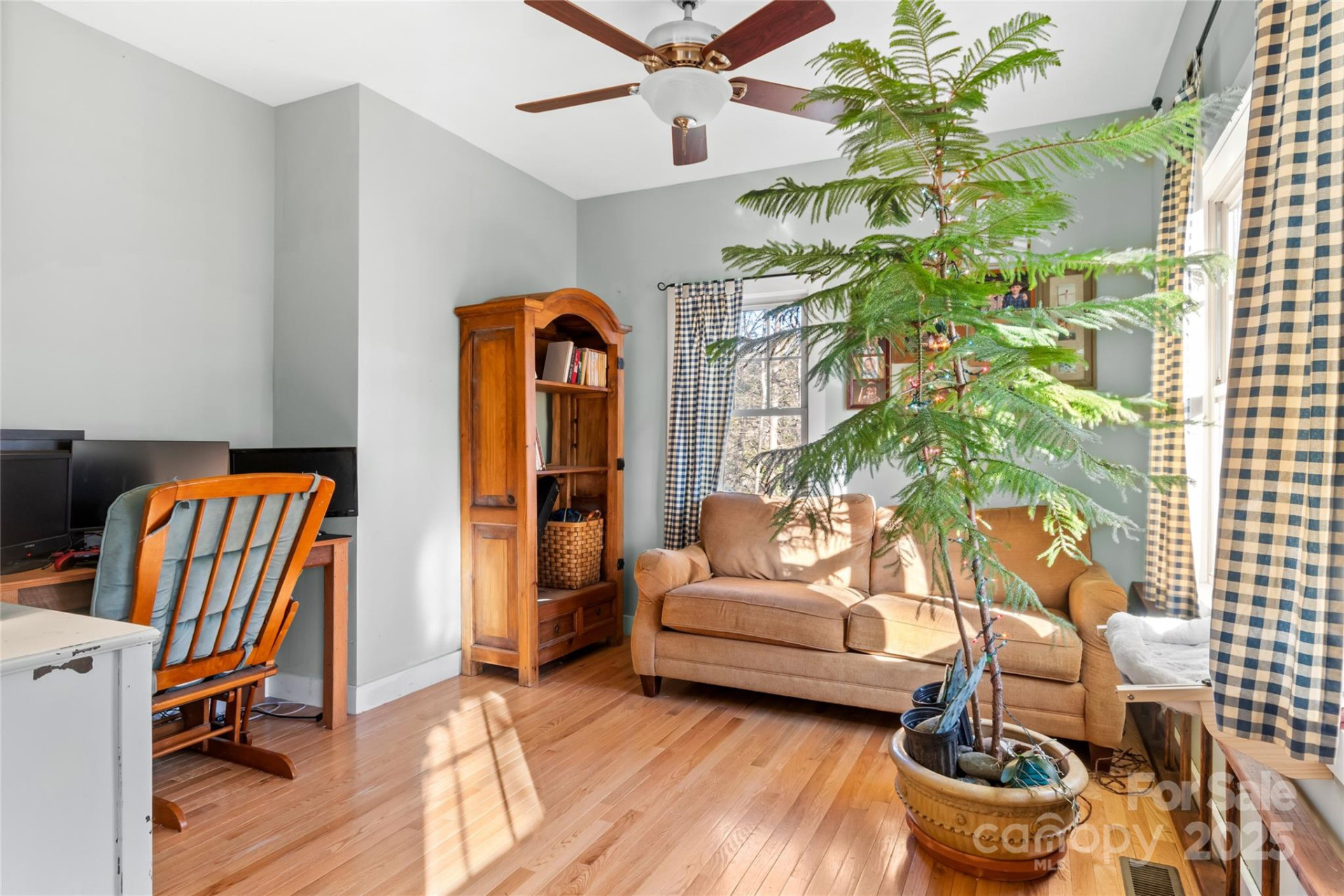 102 Altamahaw Avenue - Photo 2
