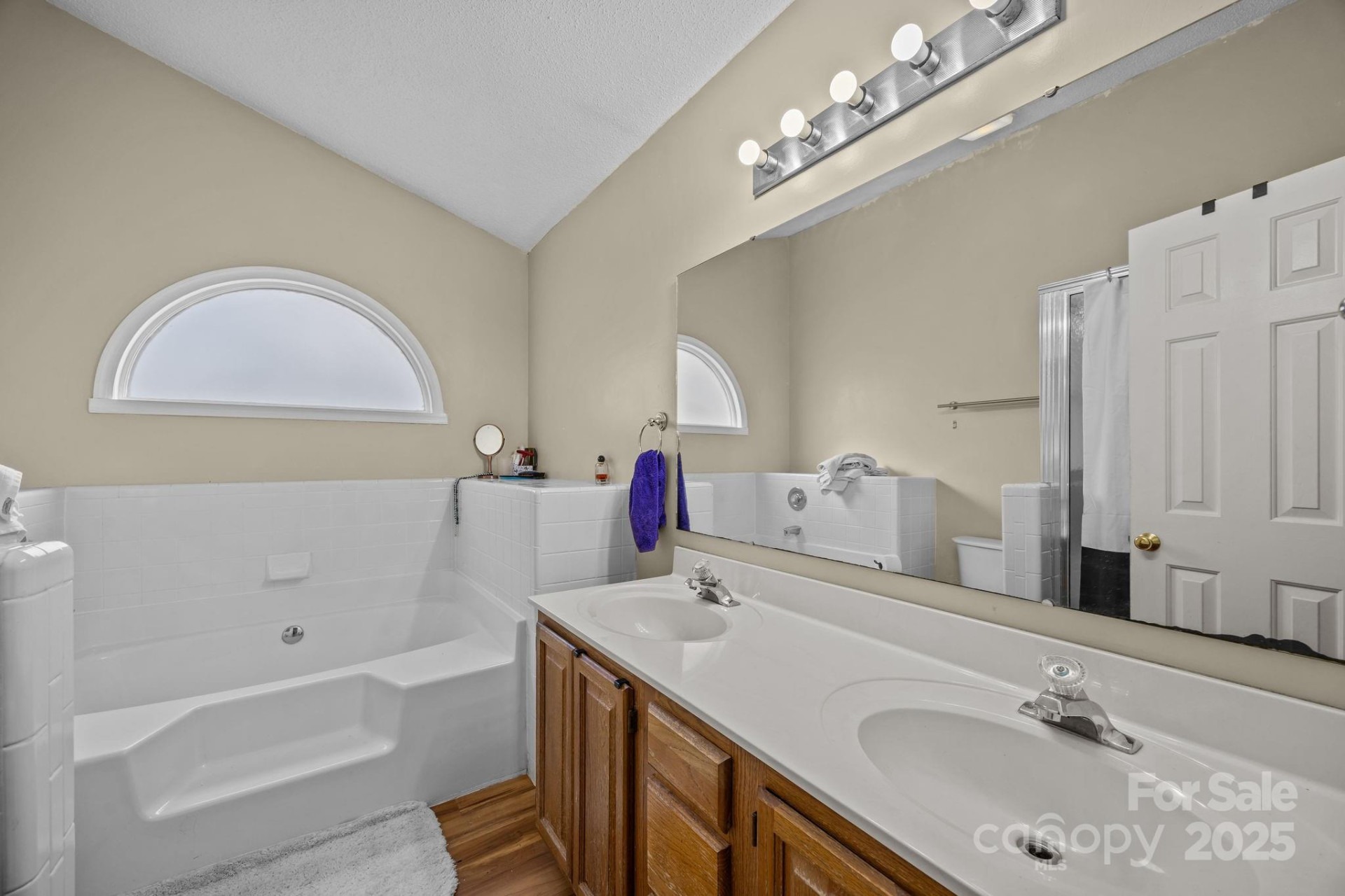 705 Woodhill Drive - Photo 6