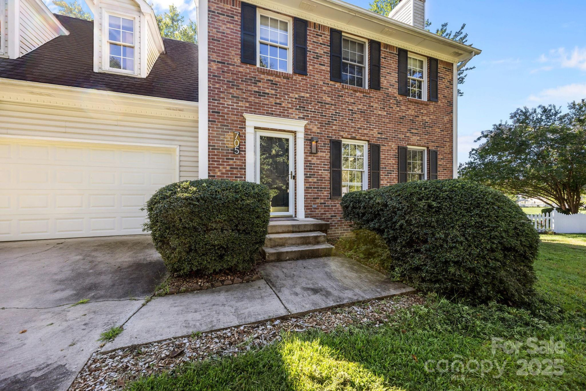 705 Woodhill Drive - Photo 36