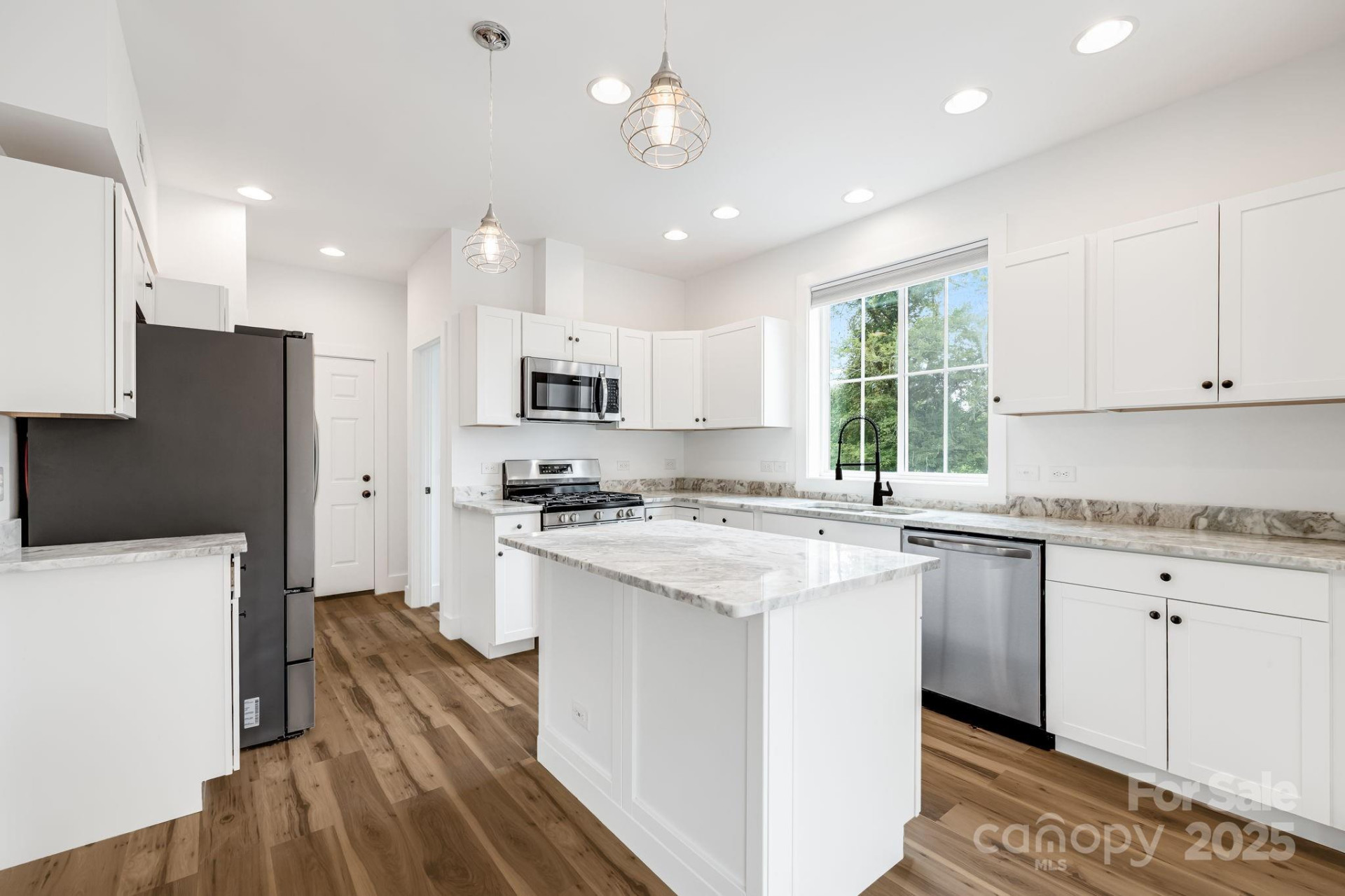 523 Shepherd Street - Photo 14