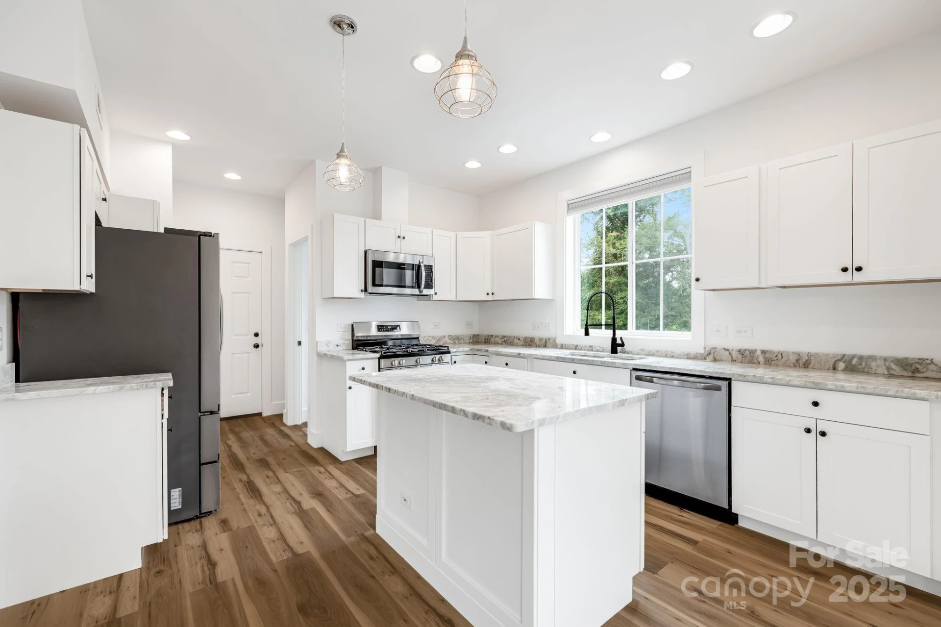 523 Shepherd Street - Photo 14
