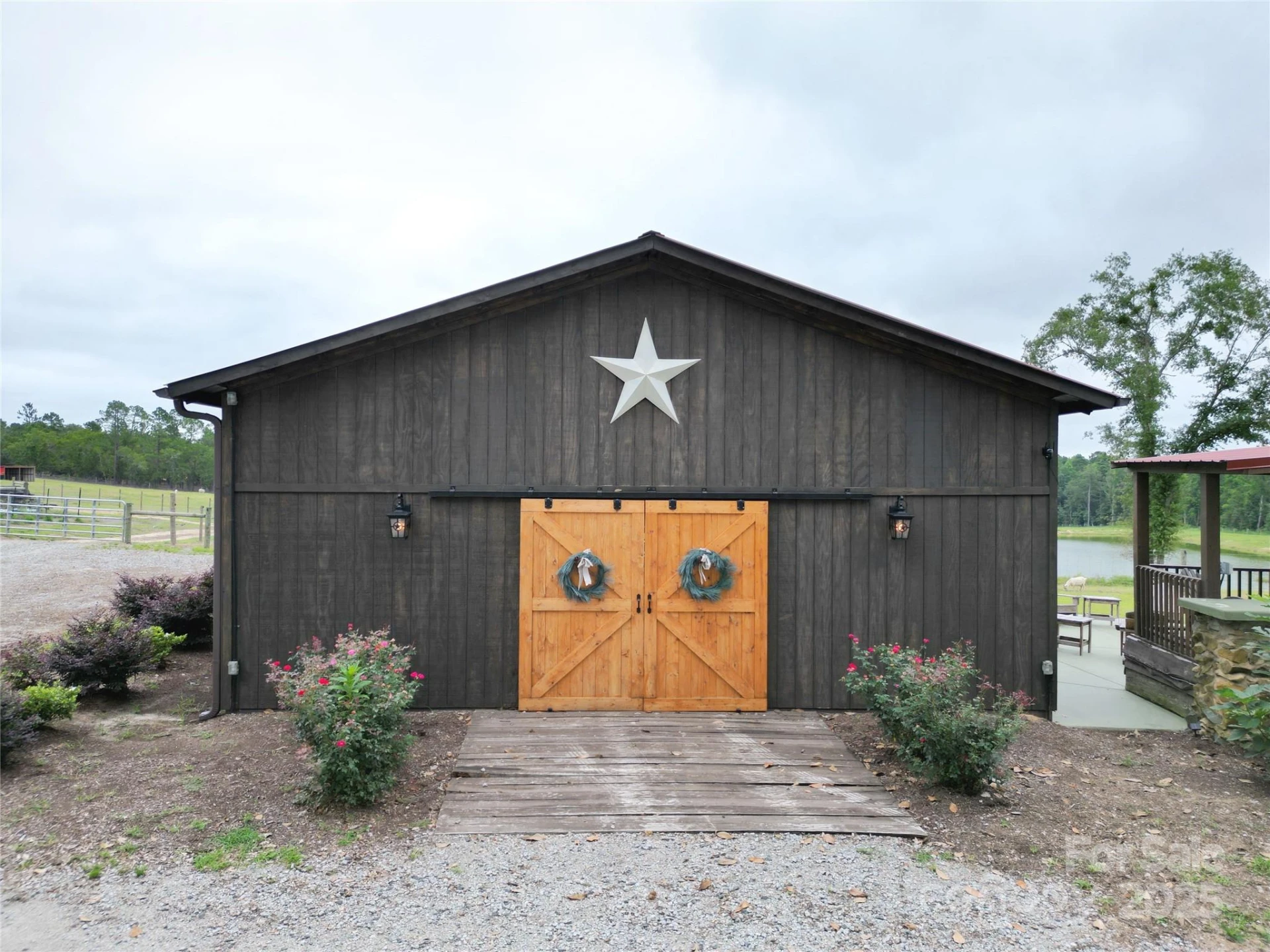 212 Guardian Way - Photo 6