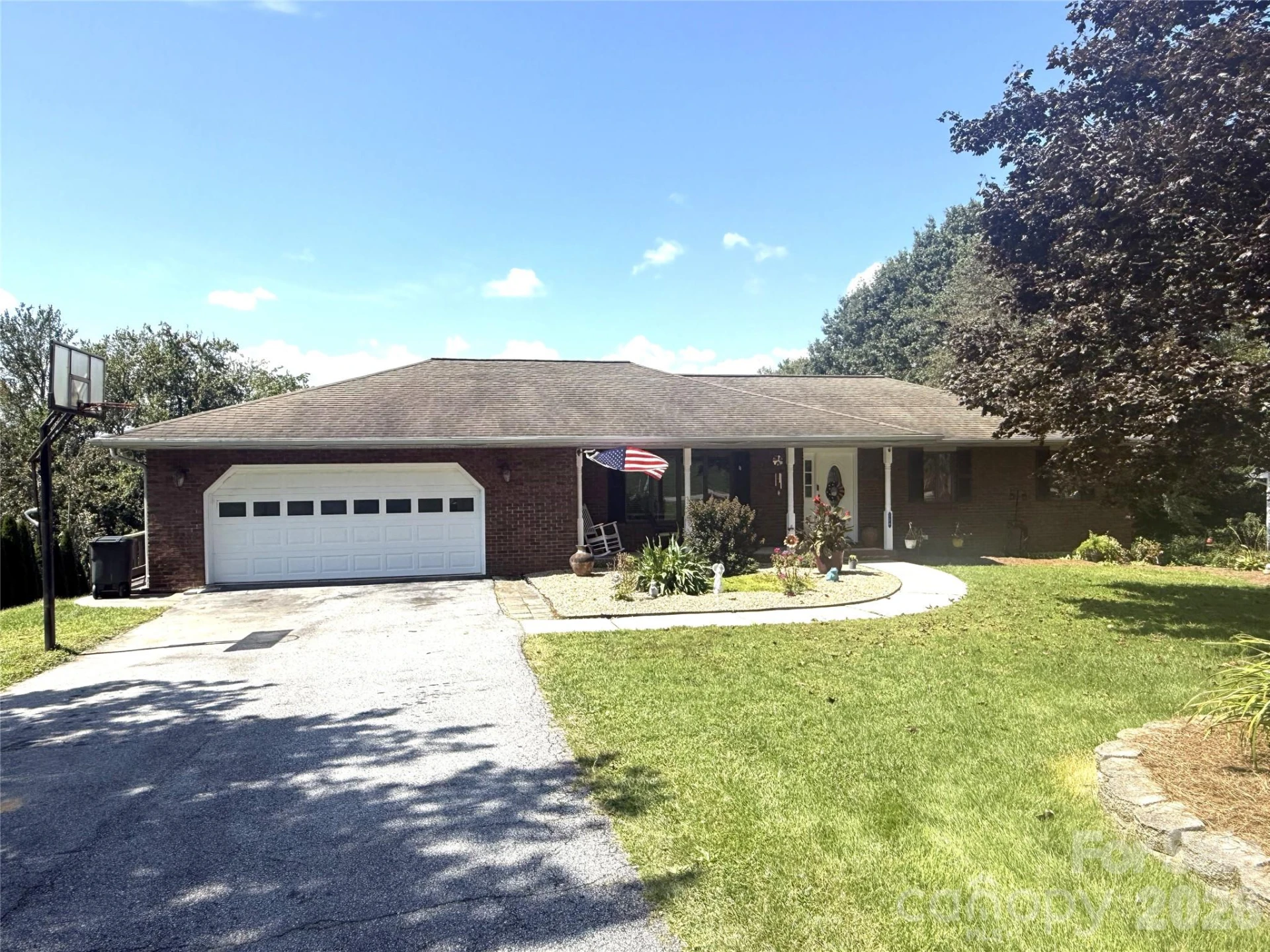 124 Mountain Valley Drive - Photo 2