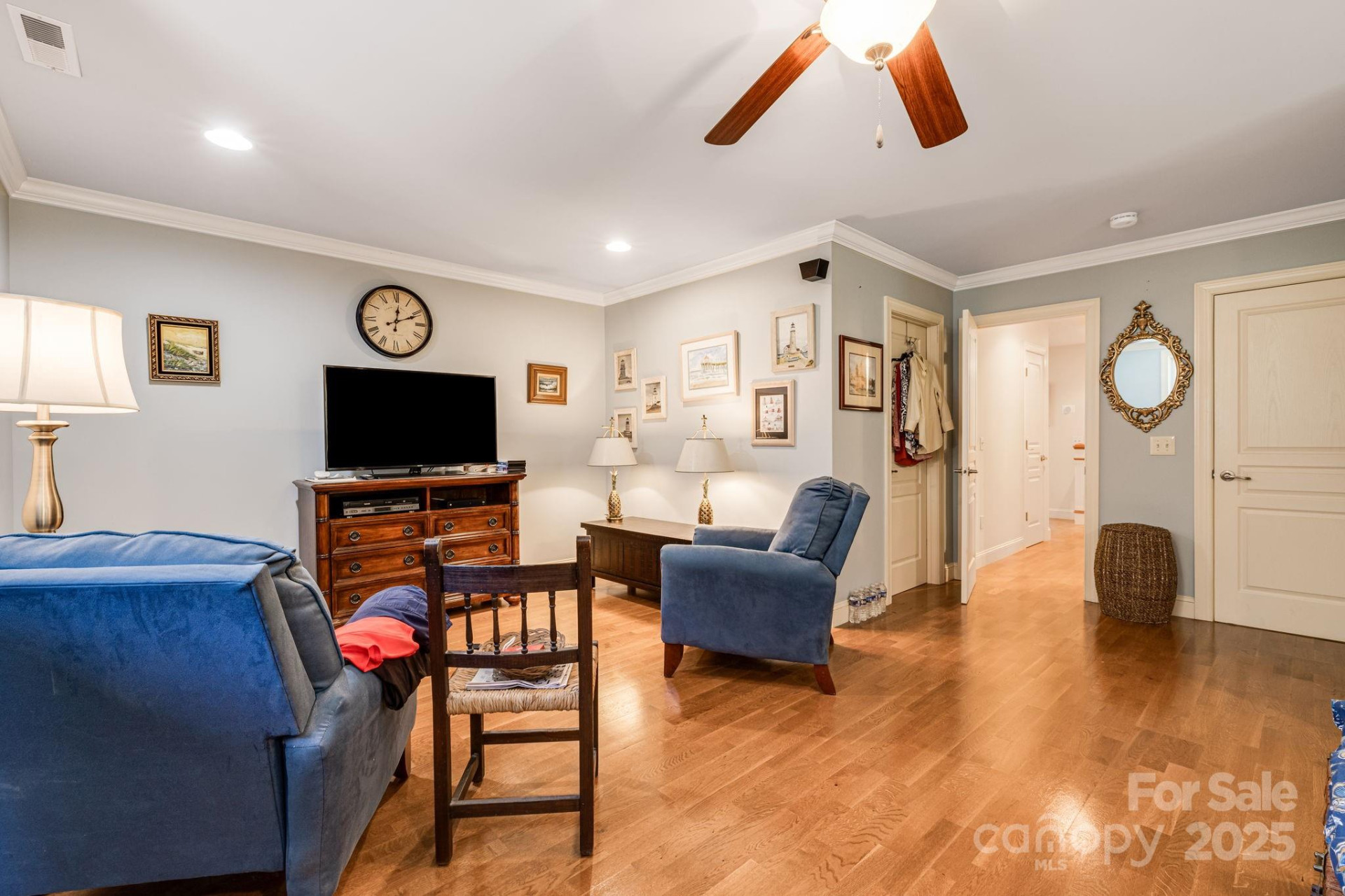 28 Trafalgar Circle - Photo 12