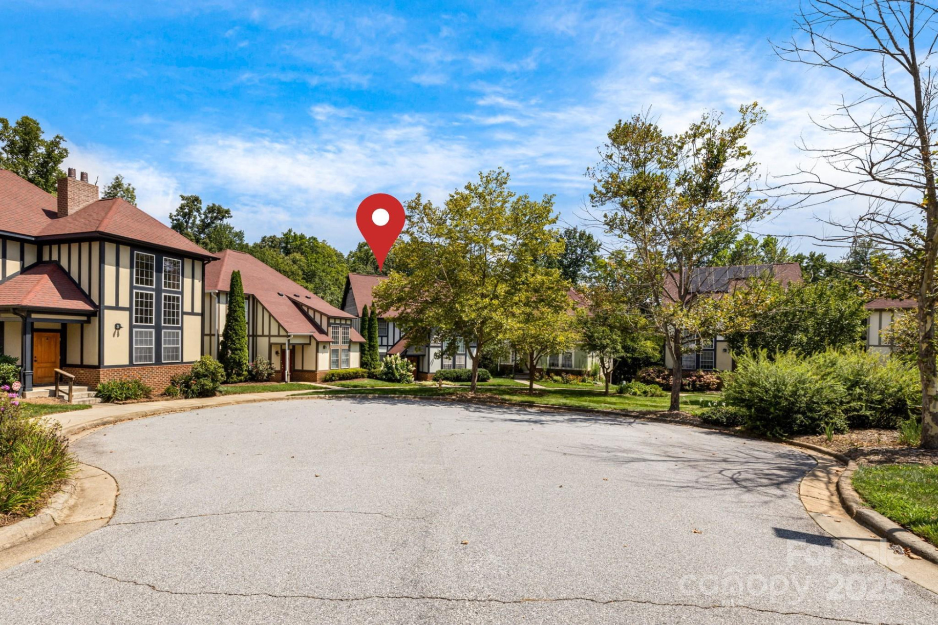 28 Trafalgar Circle - Photo 25