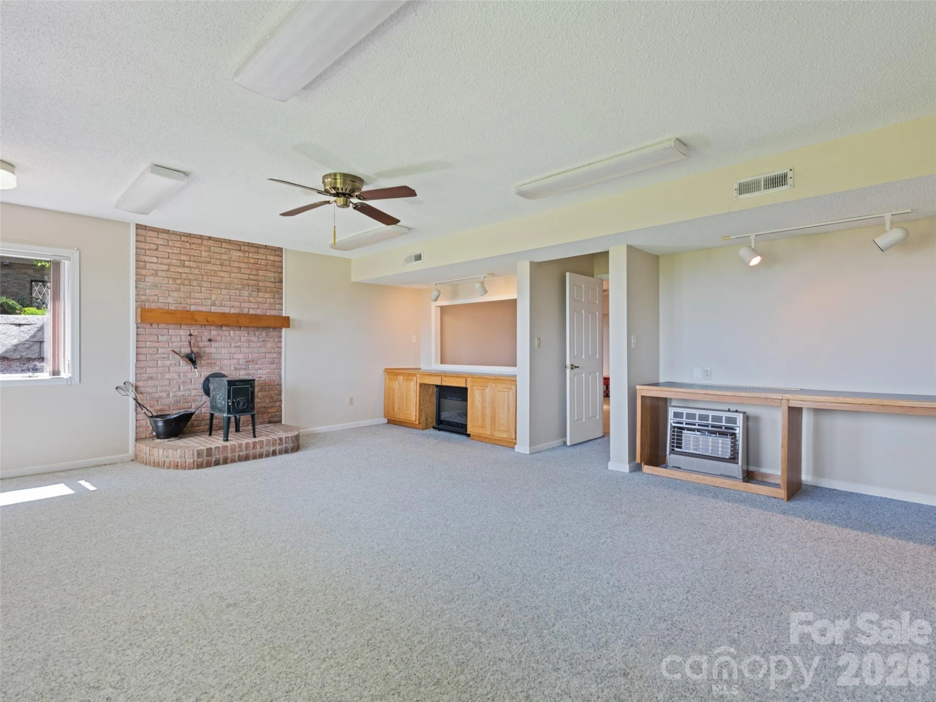 602 Fleetwood Plaza - Photo 79