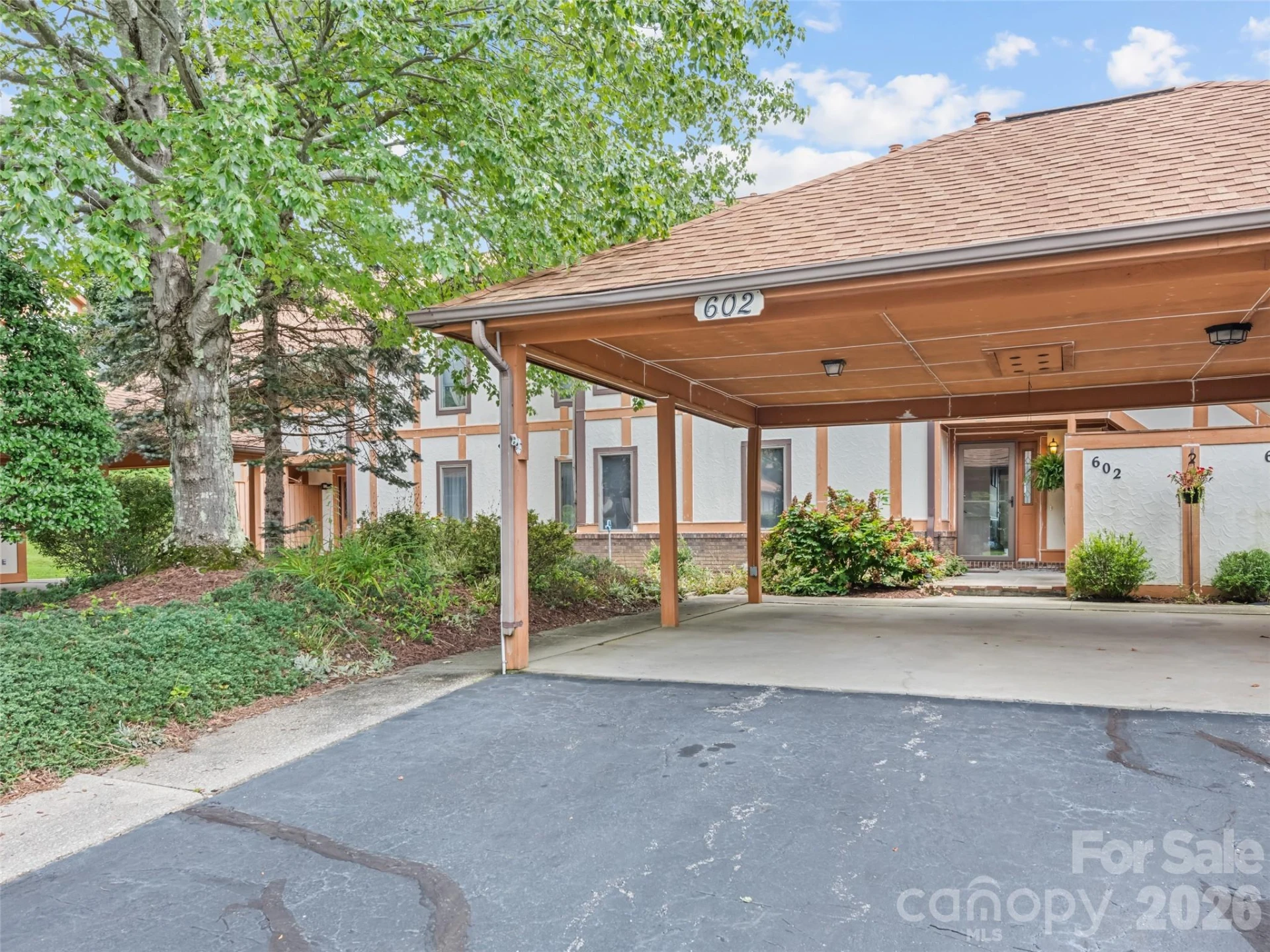602 Fleetwood Plaza - Photo 11