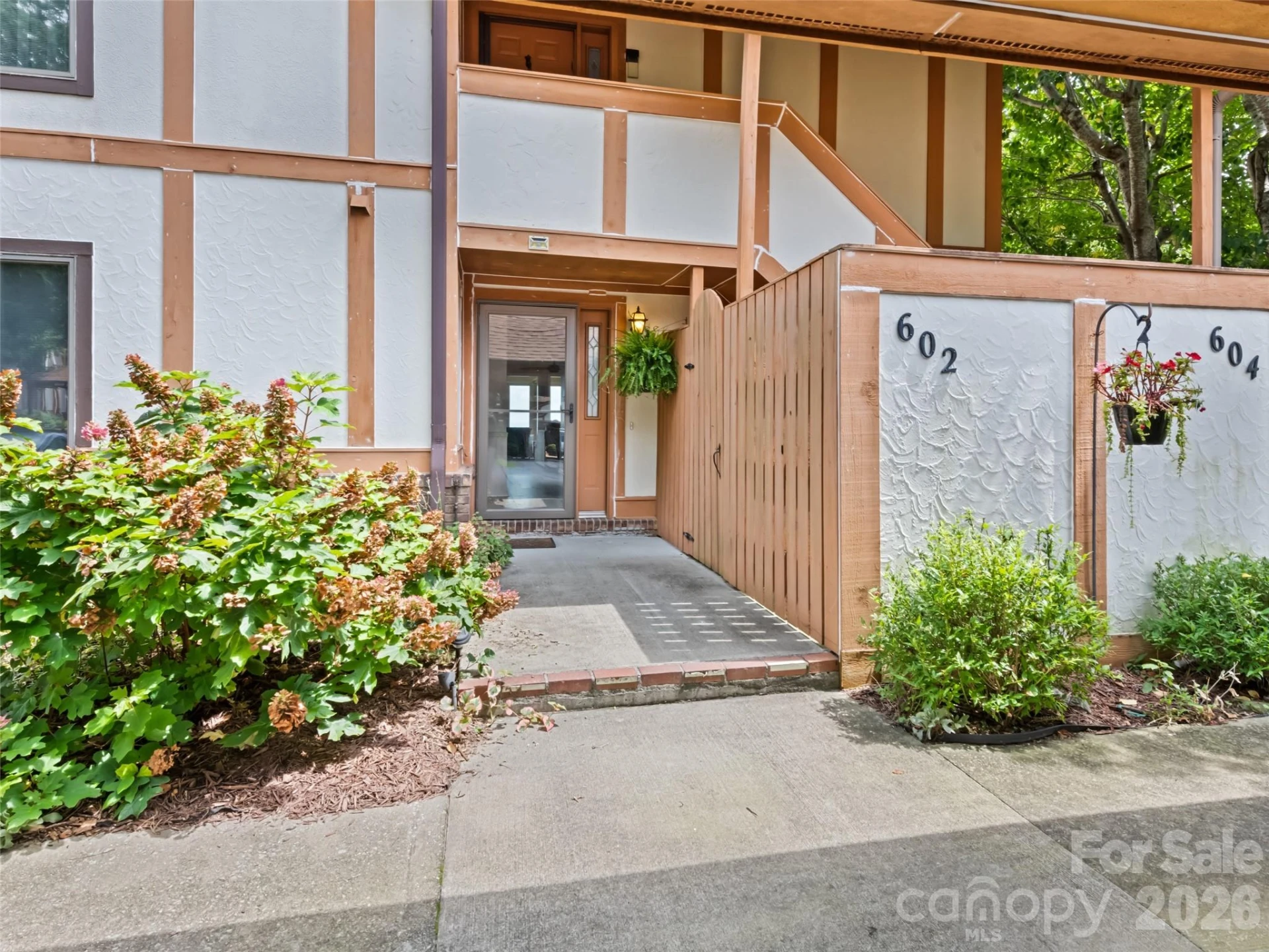 602 Fleetwood Plaza - Photo 13