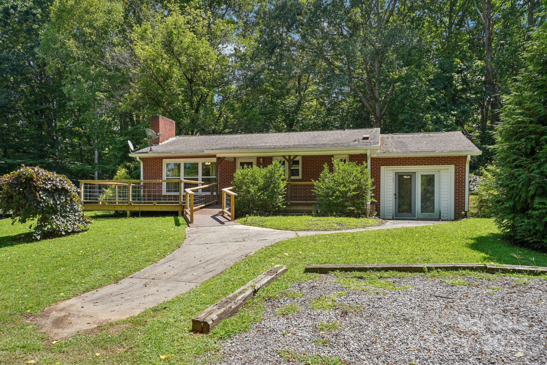 623 Edwards Cove Road - Photo 2