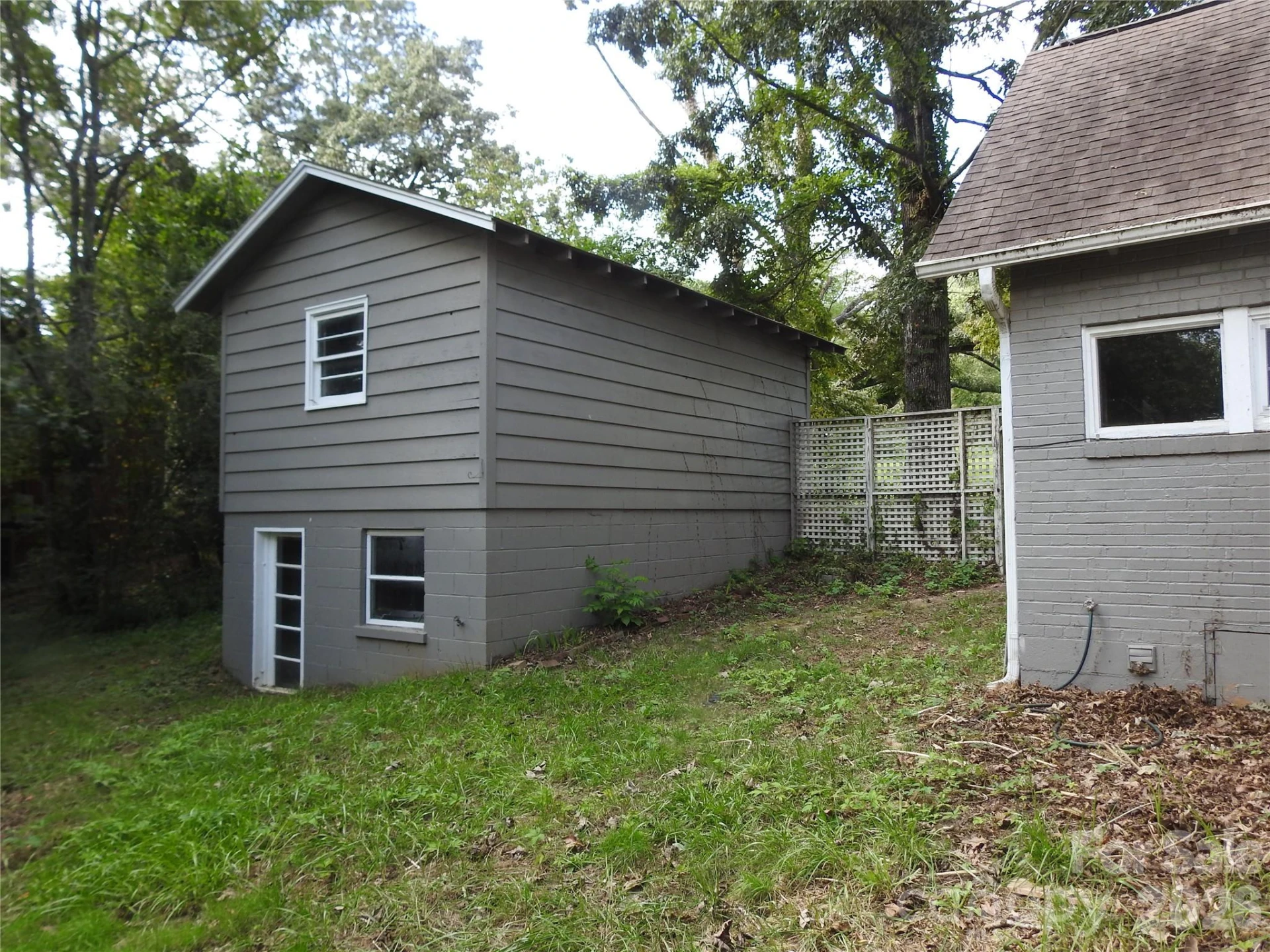 201 Merriman Road - Photo 21