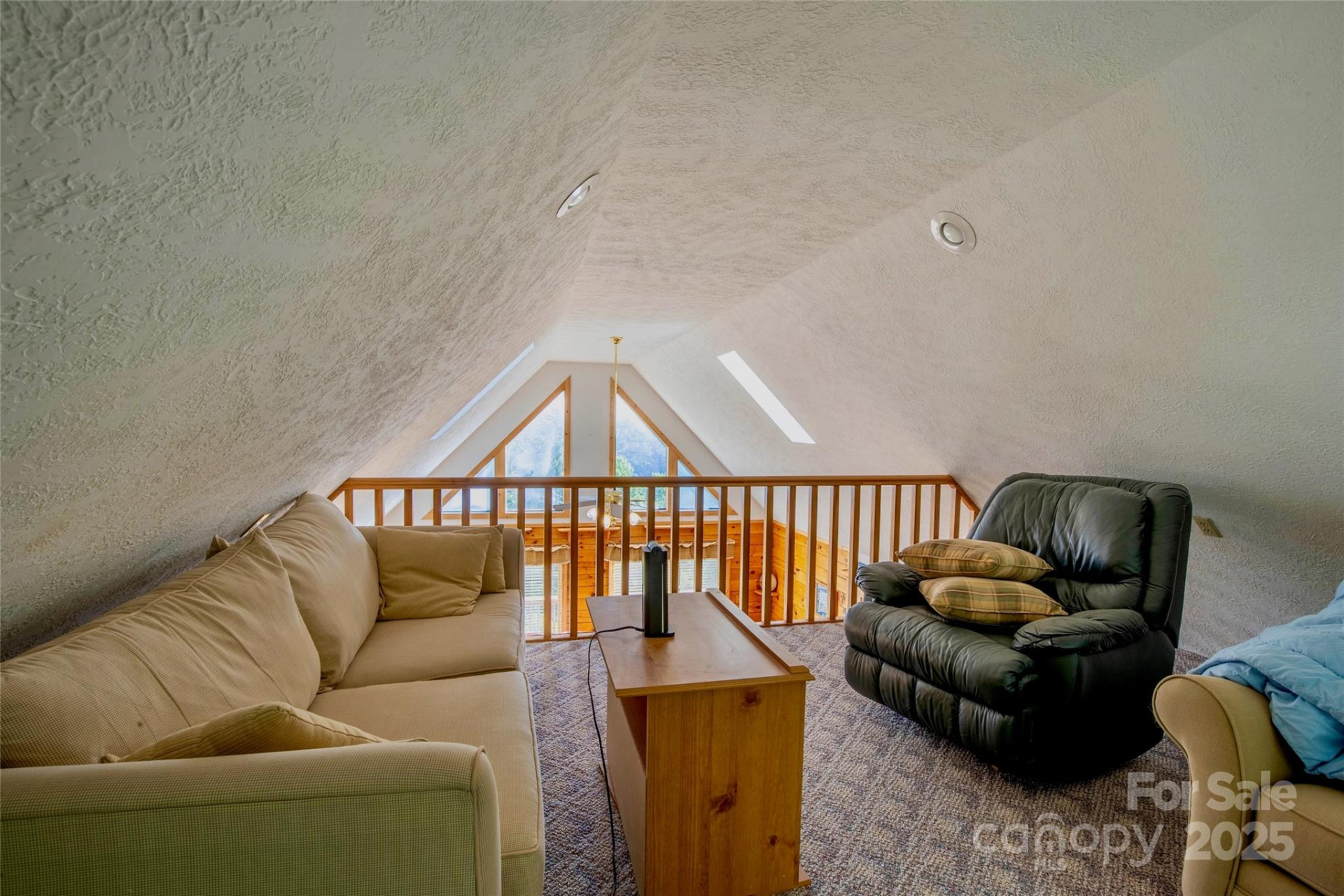 807 Pine Tree Road - Photo 11