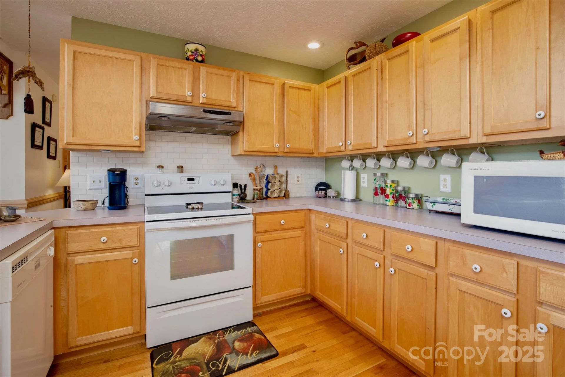 807 Pine Tree Road - Photo 12