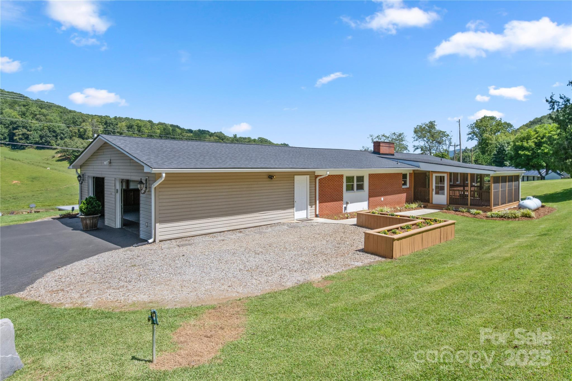111 Curtis Creek Road - Photo 26