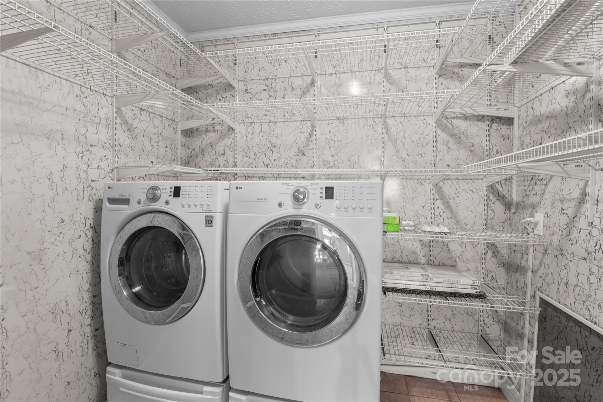 111 Curtis Creek Road - Photo 5