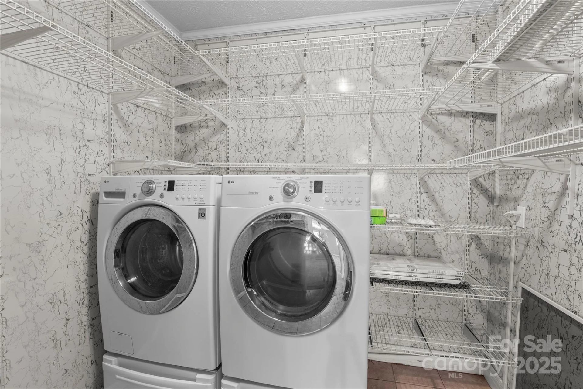 111 Curtis Creek Road - Photo 5