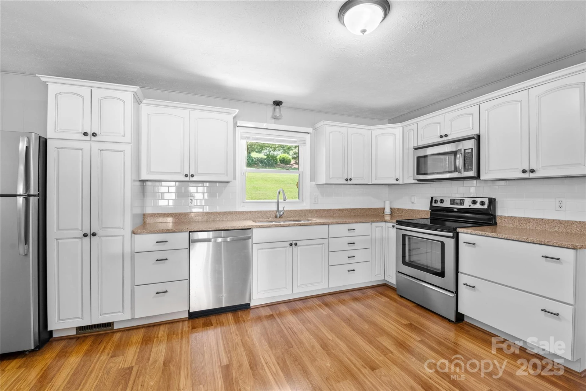 111 Curtis Creek Road - Photo 8