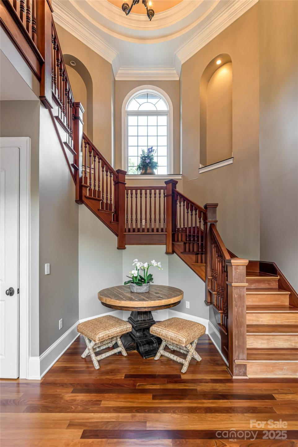 413 Barrington Drive - Photo 7