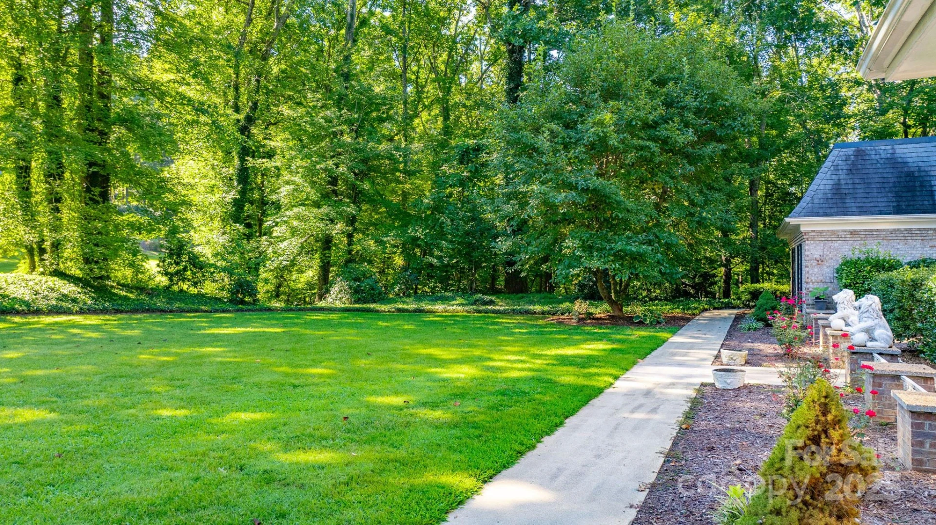 390 Forest Heights Drive - Photo 17