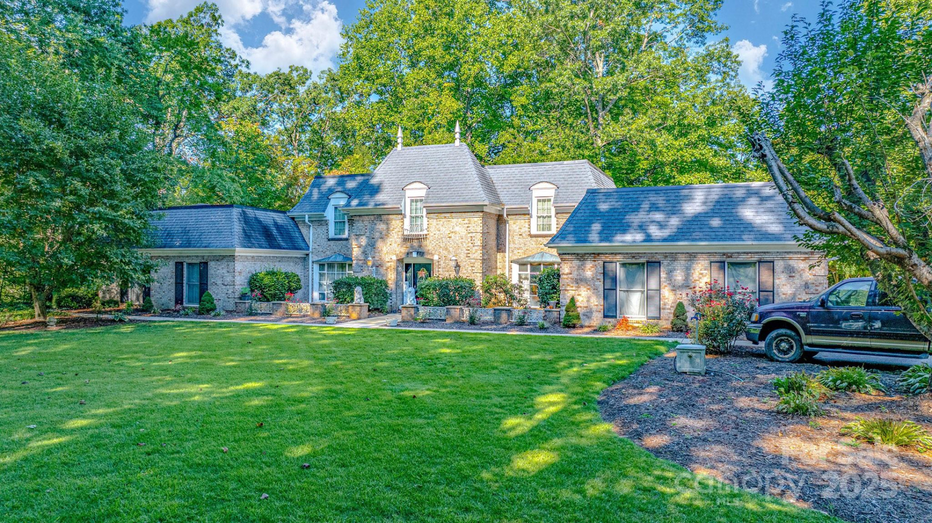 390 Forest Heights Drive - Photo 6