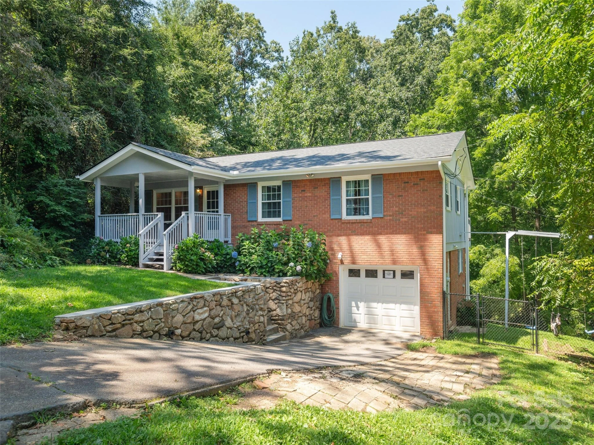 21 Laurel Park Drive - Photo 4