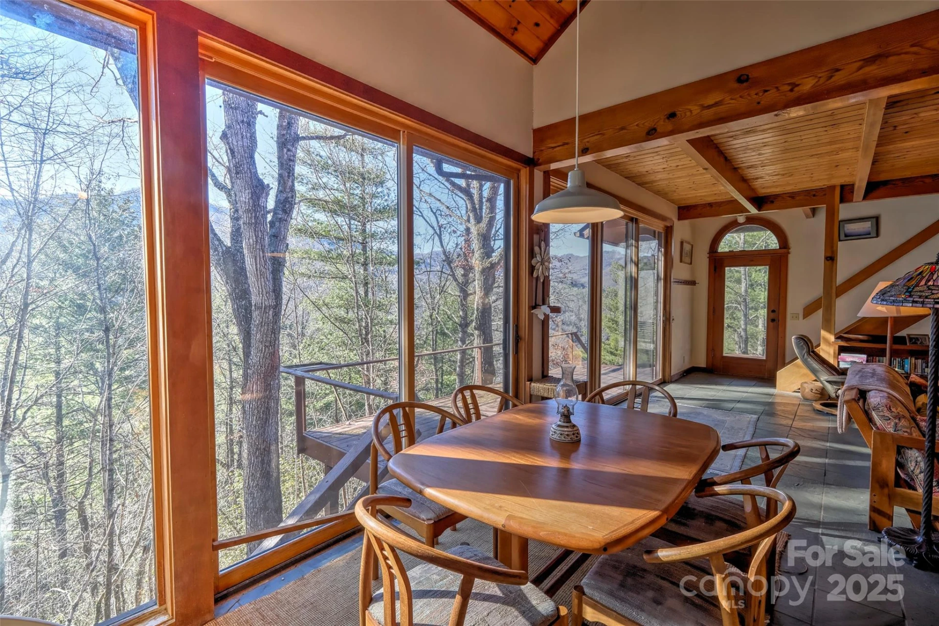565 Silver Ridge Road - Photo 2