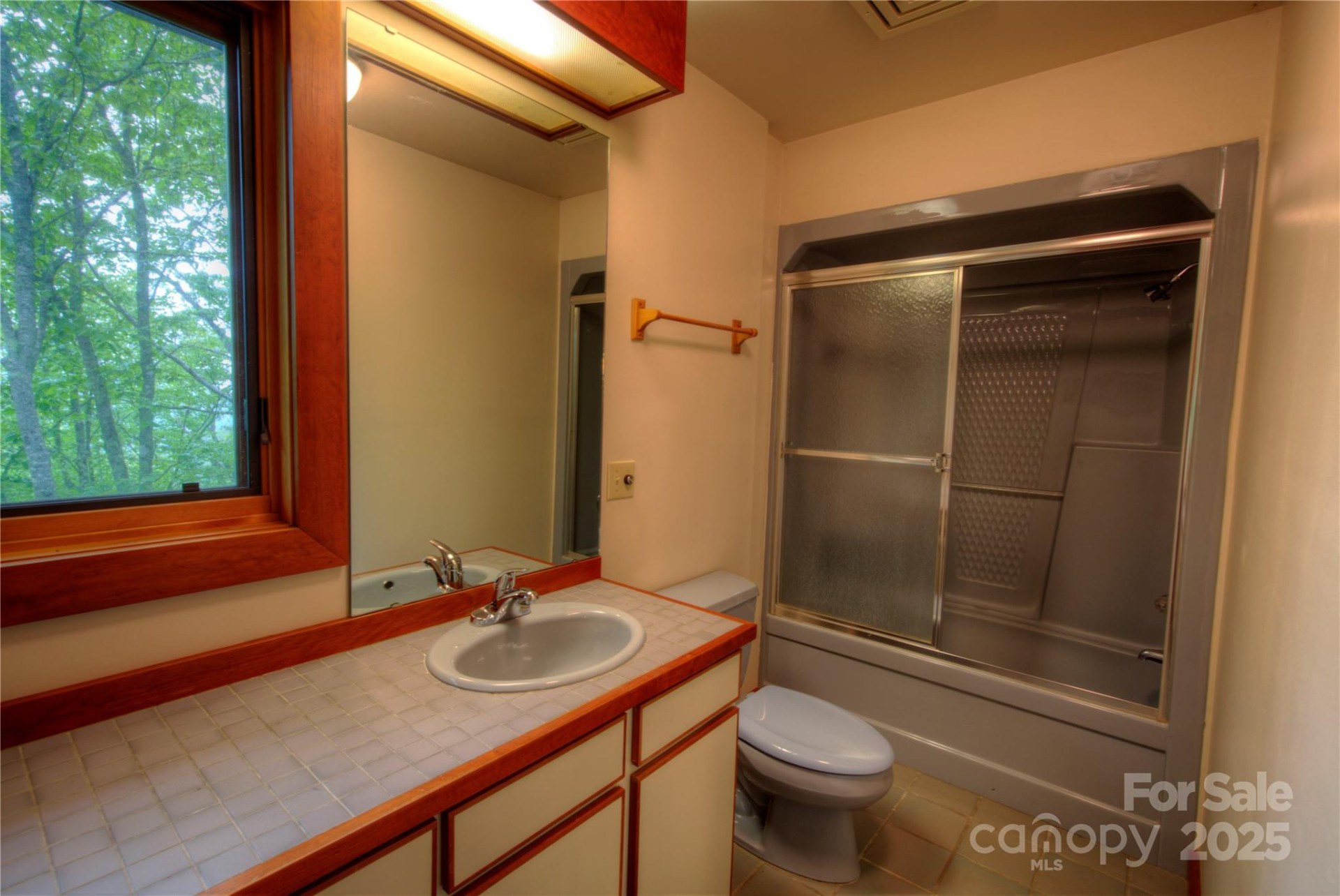 565 Silver Ridge Road - Photo 31