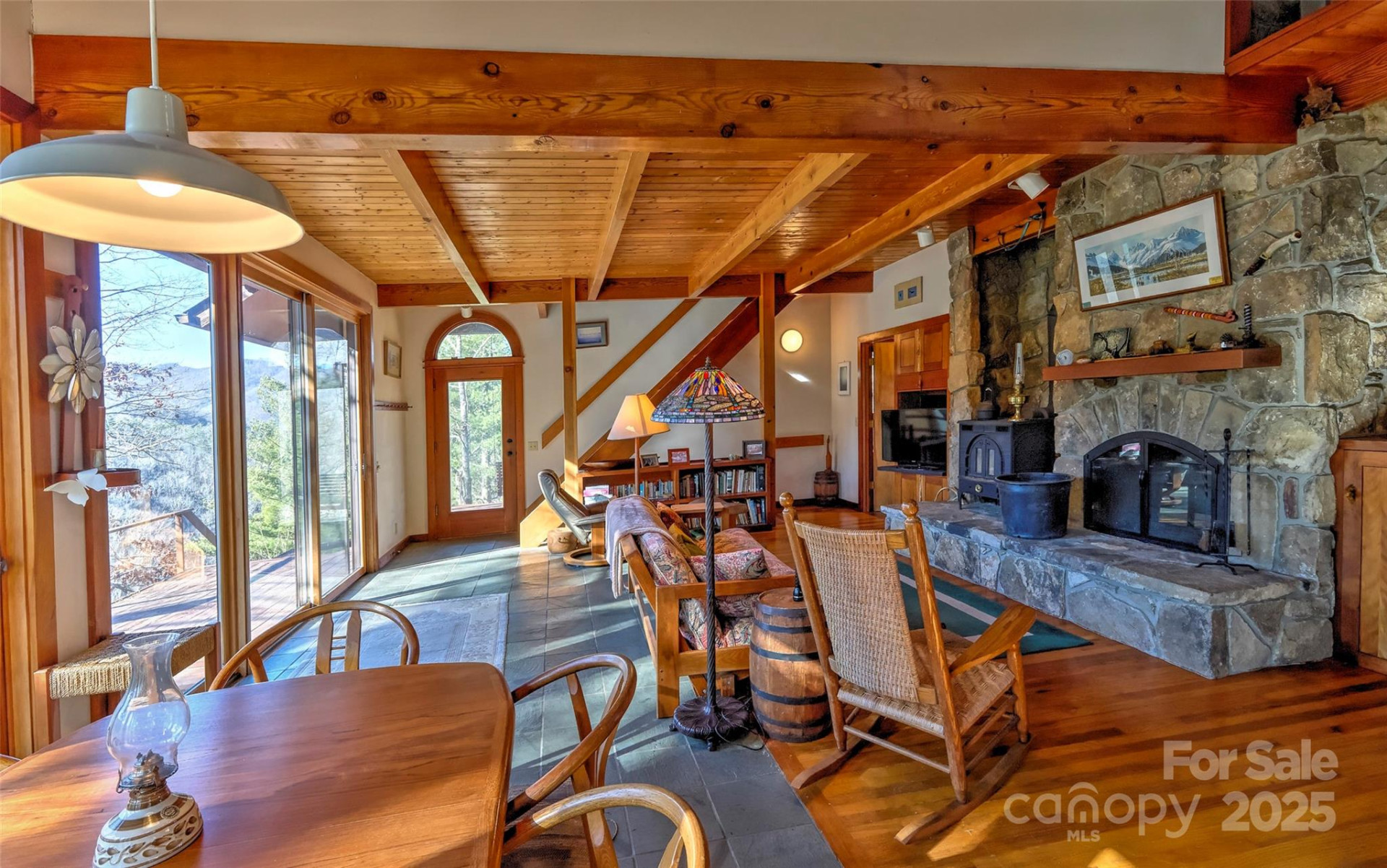 565 Silver Ridge Road - Photo 5