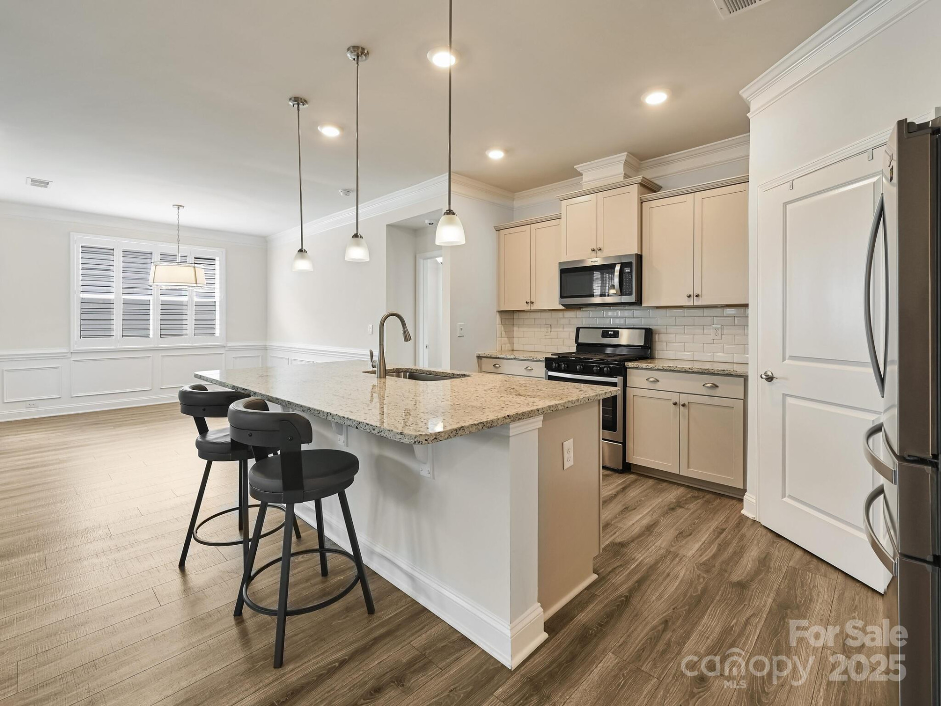 527 Summerfield Place - Photo 5