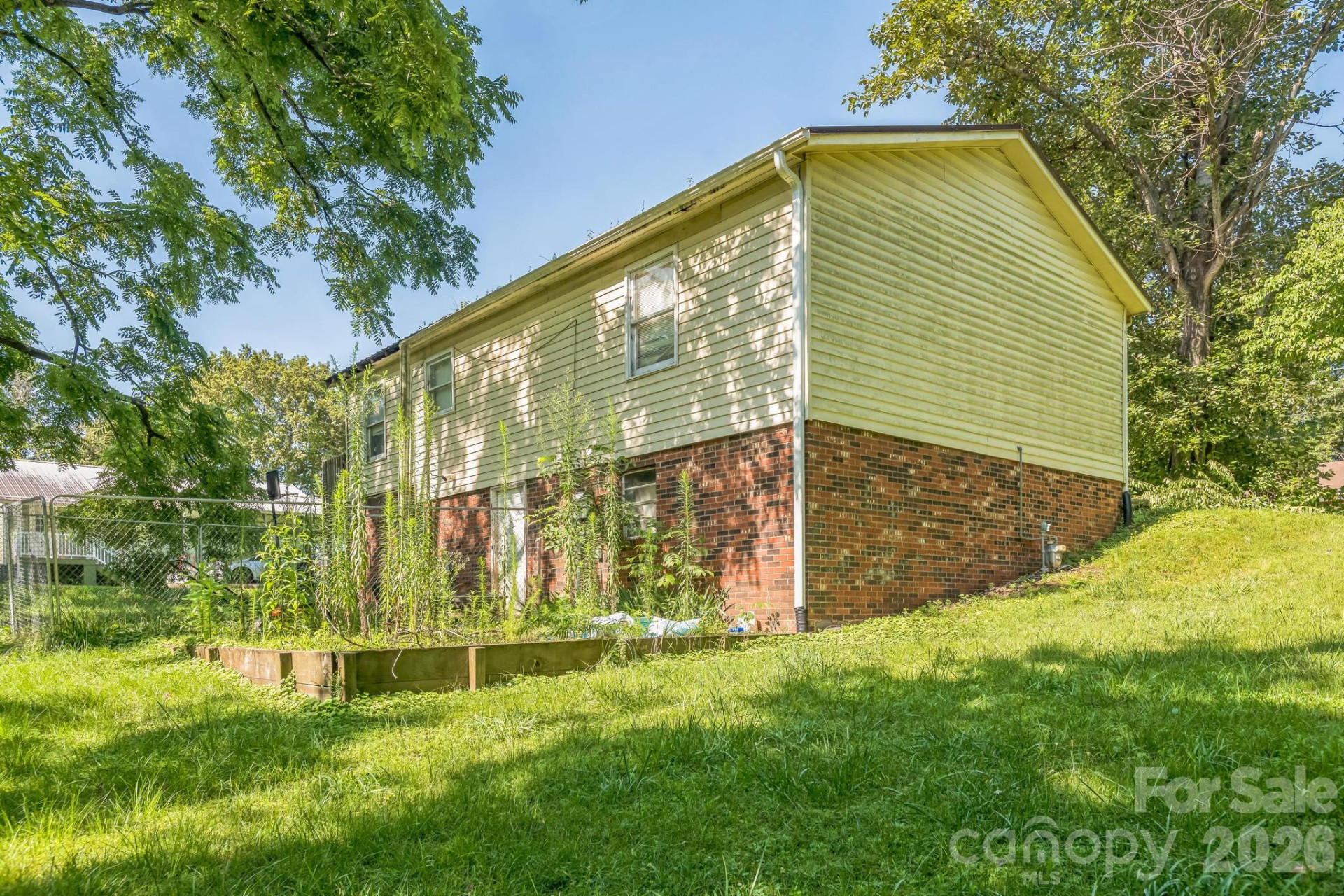 104 Whitley Road - Photo 4