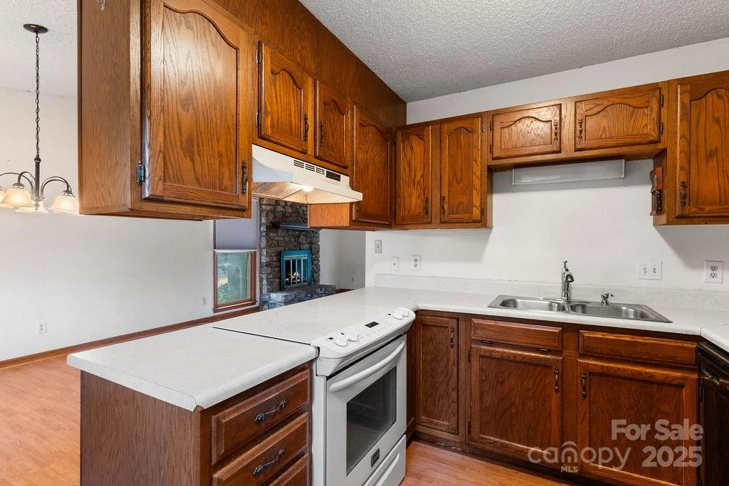 153 Elkwood Avenue - Photo 3