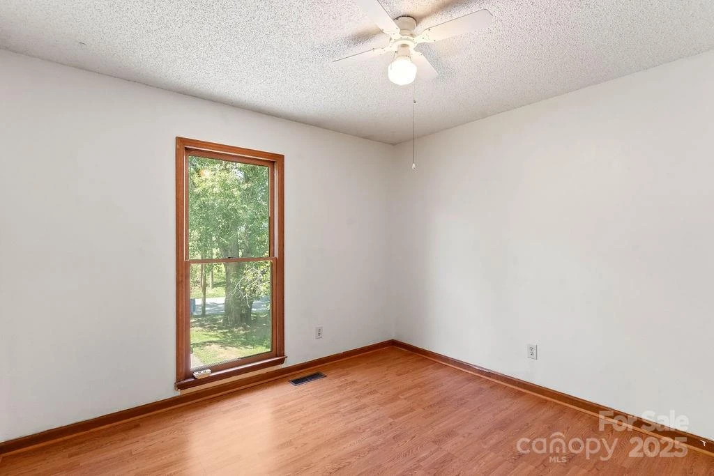 153 Elkwood Avenue - Photo 23