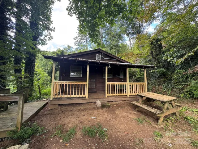 84 Pelohi Cove Road