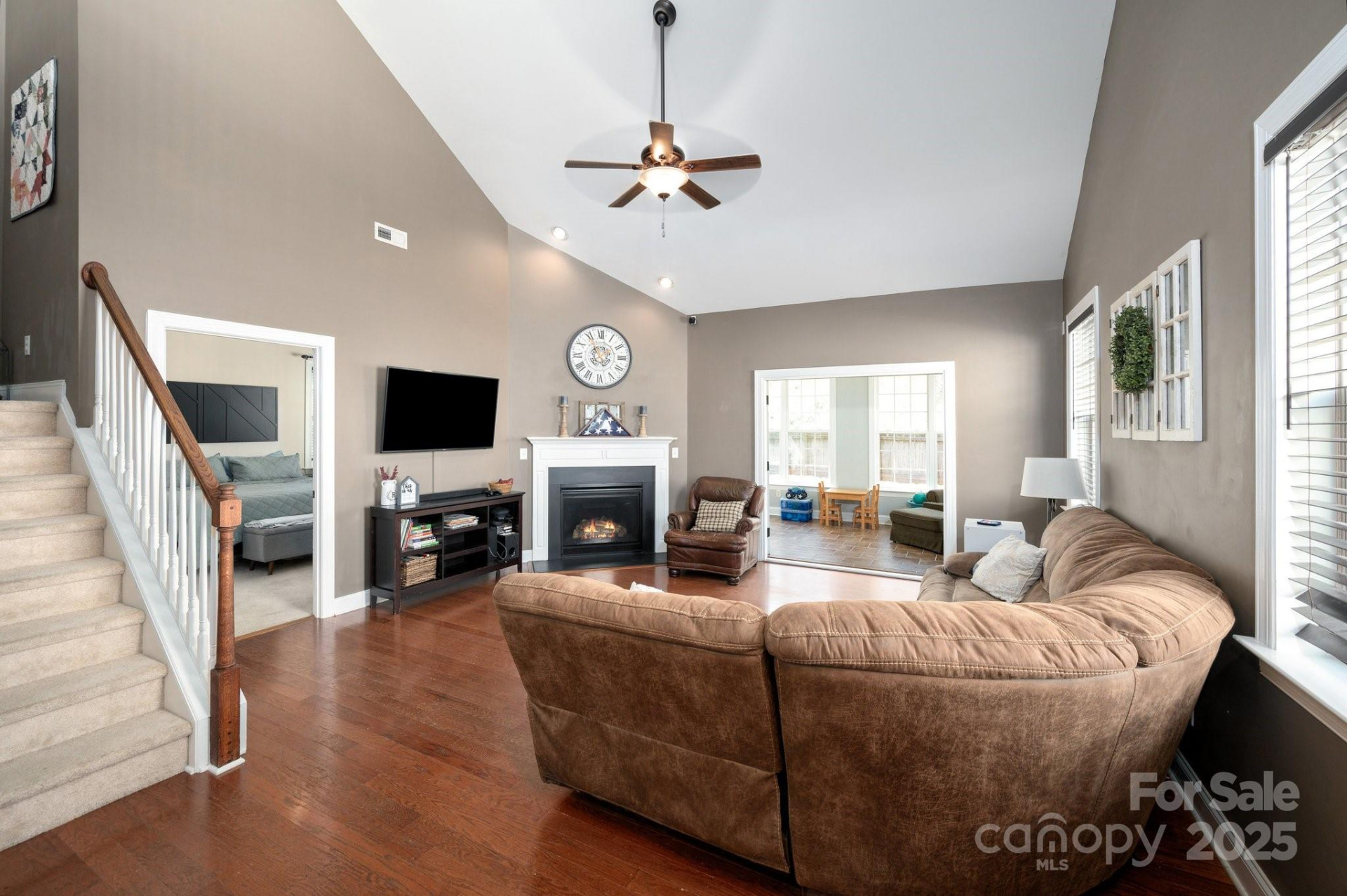 11 Dansford Lane - Photo 5