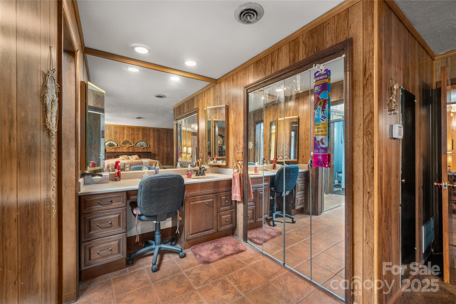 335 Lake Circle Drive - Photo 17